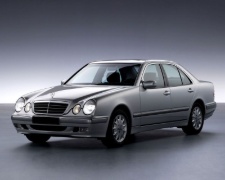 Rimappatura centralina Mercedes-Benz Classe E W210